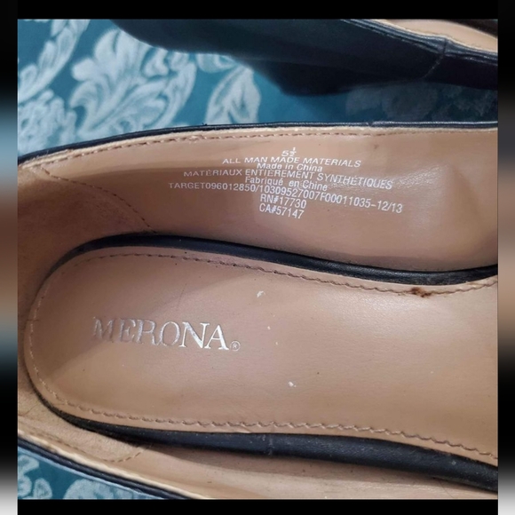 Merona Womans 5½ Black Faux Leather Peep Toe Wedge Heel Pumps Classic - Picture 3 of 9